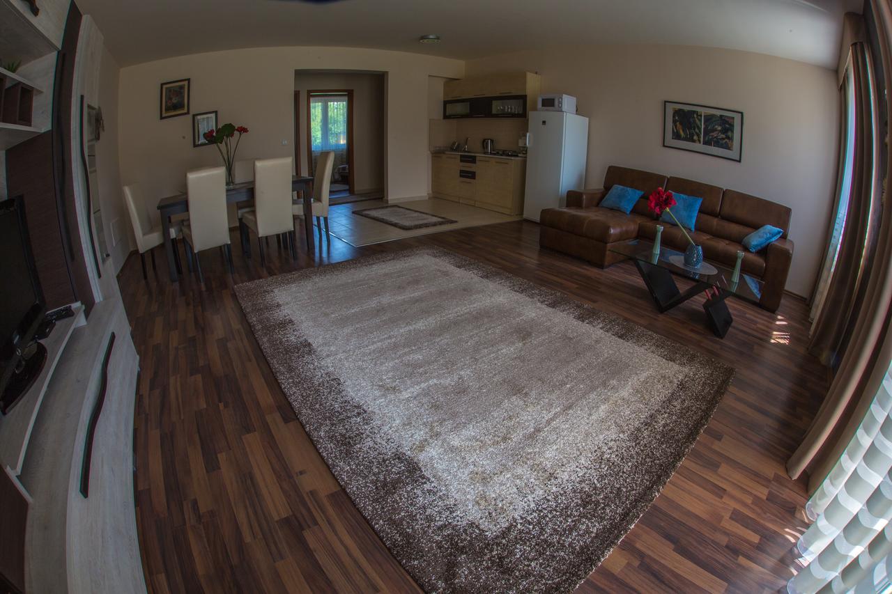 Aqua Line Apartmanhaz Hajdúszoboszló Exterior foto